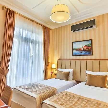Hanende Hotell 2*
